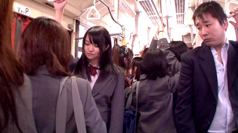 【ミニスカ 】「間違えたフリして女子校通学バスに乗り込んで生でヤられた」 VOL.2｜1dandy00307