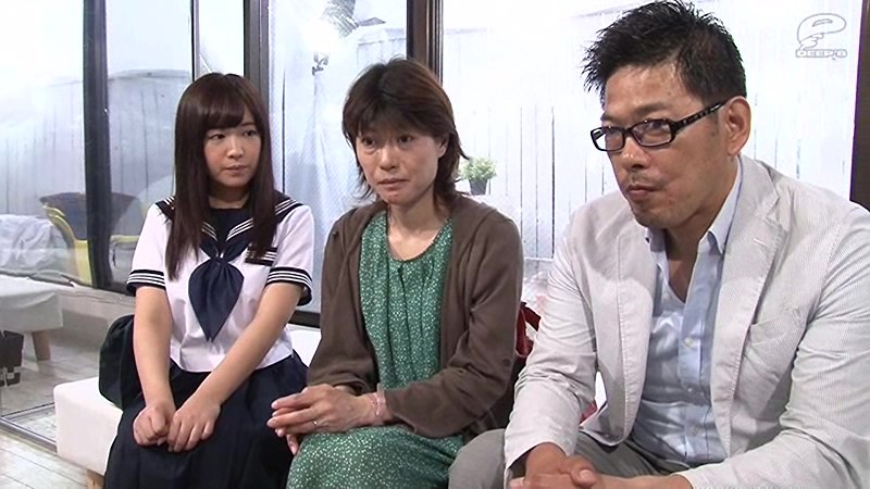 【企画 】一般男女モニタリングAV マジックミラーの向こうには再婚したての母親！女子校生の娘と新しいお父さんが2人っきりの密室で1発10万円の連続射精SEXに挑戦！ 3 生ハメの快感を知った未成年マ○コと若い身体に触れ興奮した義父チ○ポの人生初の中出しは1発だけじゃ終わらない！｜1dvdms00027