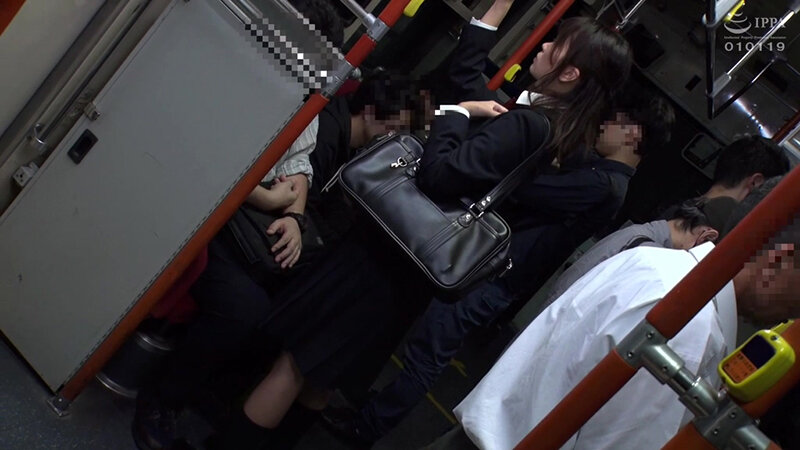 【学生服 】通学中の田舎J〇に強●ビッグバンローター！何度絶頂しても止まらない激震波動にガニ股痙攣失禁！失禁汁アクメバスは今日も通常運行してるけど？～スレンダー美少女編～｜1nnp00033