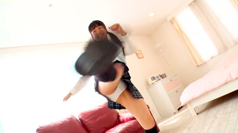 【パンチラ ふわり結愛・生田みく・桐谷なお】スカートヒラヒラしまくり！ 追いかけっこ挑発女子○生｜arm00796