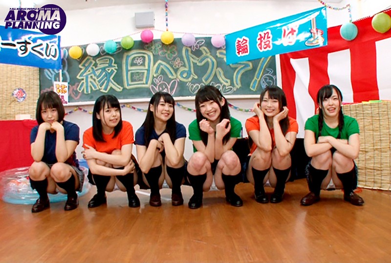 【パンチラ 姫川ゆうな（月城らん）・心花ゆら・宮沢ゆかり】オトナの文化祭 ぷり艶JKパンチラ縁日｜avop00326