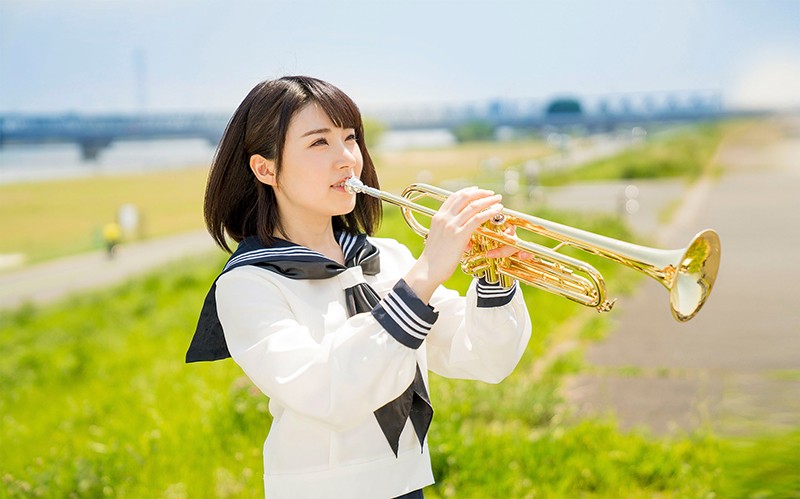 【デビュー作品 皆月ひかる】青春メモリアルSEXドキュメント ひかるちゃんAVデビュー 卒業式直後にマジックミラー便に乗った吹奏楽部の美少女女子○生の3年間応援スタンドから片思いし続けた野球部同級生との恥じらい純情SEXお見せします！ 皆月ひかる｜dvdms00277