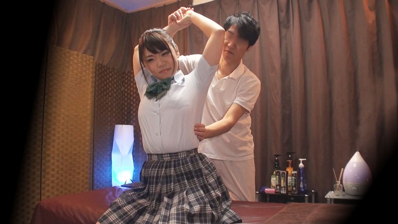 【女子校生 】「イヤだとは言えない…」女子力UPを目指してやって来たエステ店で、施術師の男の口車に乗せられ快楽に身を委ねてしまった制服美少女たちの性感オイルマッサージ3｜h_1133meki00012