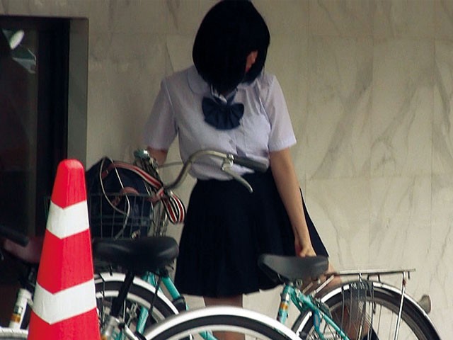 【女子校生 】天使の盗撮 チャリ通JK追いまわし痴●｜h_254omse00003