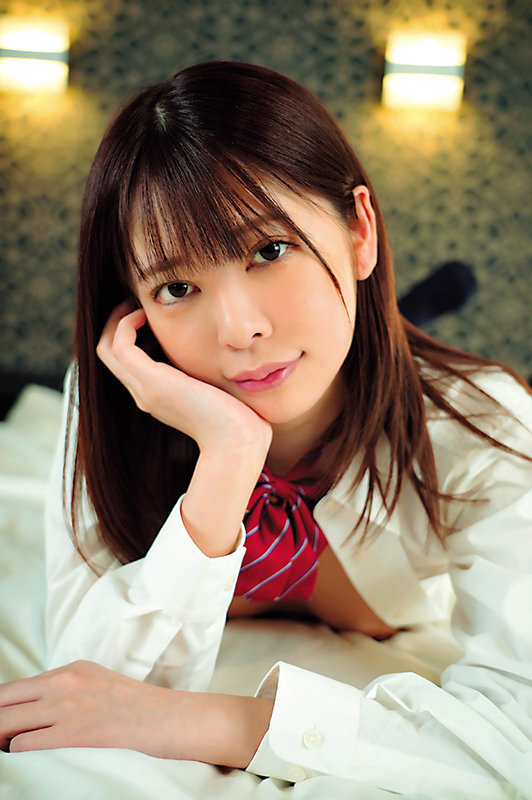 【妄想族 森日向子・Nia（伊東める）・佐野なつ】円光を匂わせ小遣い稼ぎに明け暮れる 制服女子中毒2｜room00043